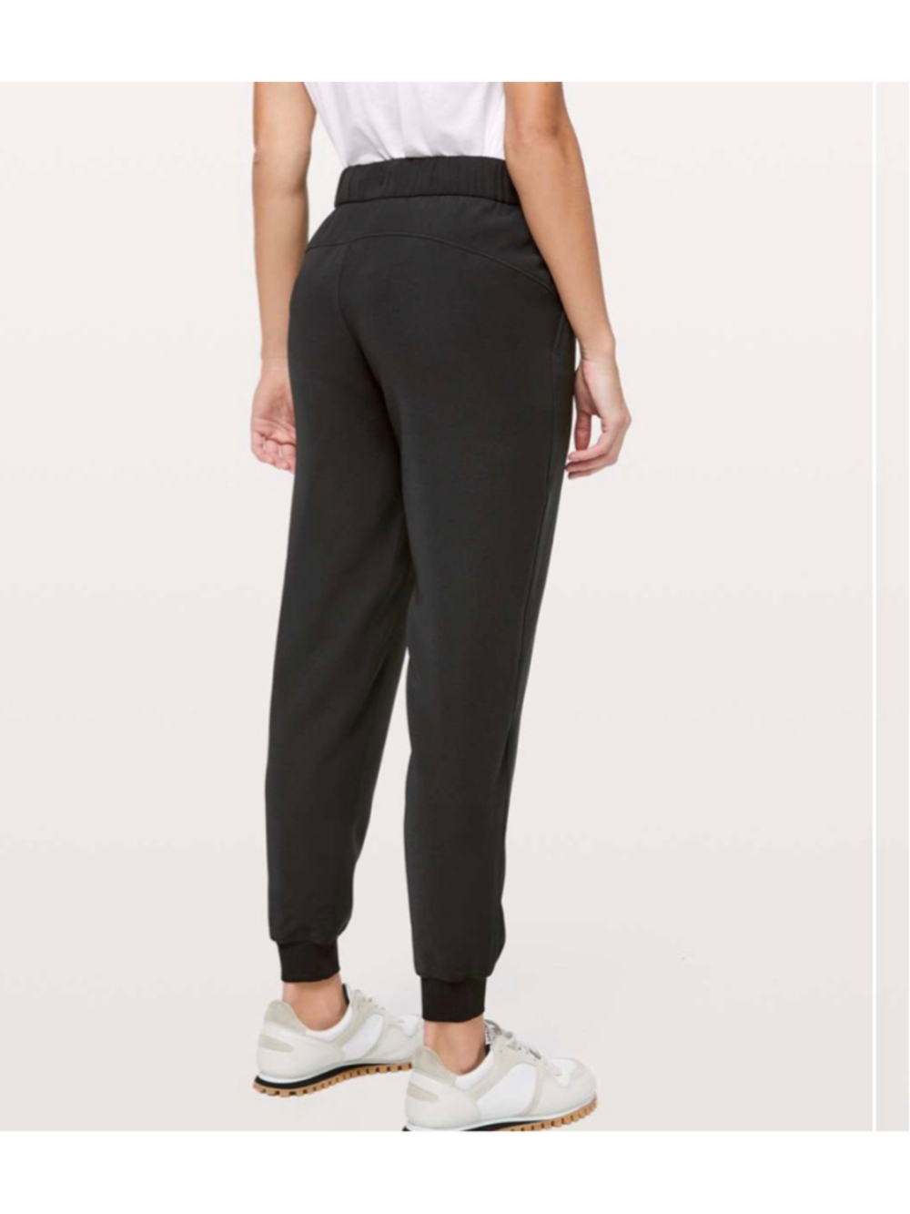 Women's Lululemon On The Fly Jogger Black Size 8